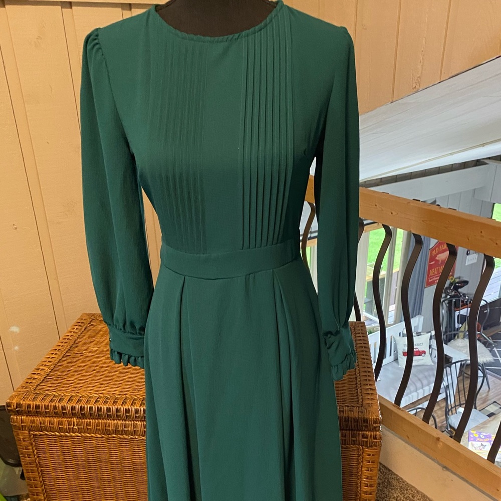NWOT Emerald Green Dress - Picture 2 of 6